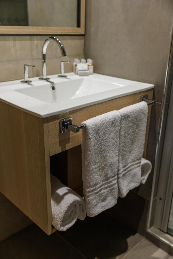 Fuente Mayor Hotel Terminal Мендоса Екстериор снимка