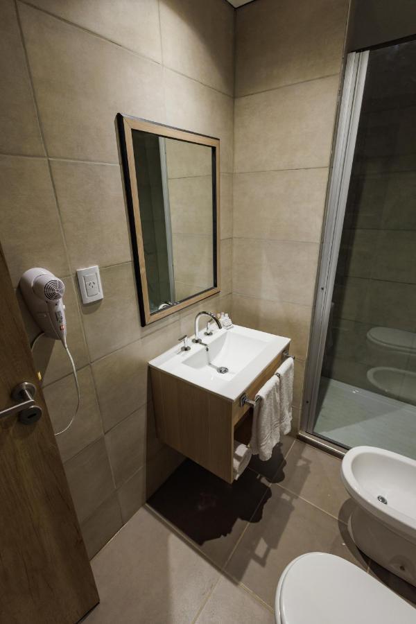 Fuente Mayor Hotel Terminal Мендоса Екстериор снимка